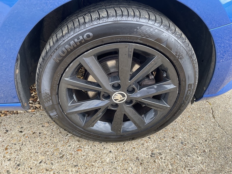 Skoda 1.0 TSI Colour Edition Hatchback 5dr Petrol Manual Euro 6 (s/s) (95 ps)