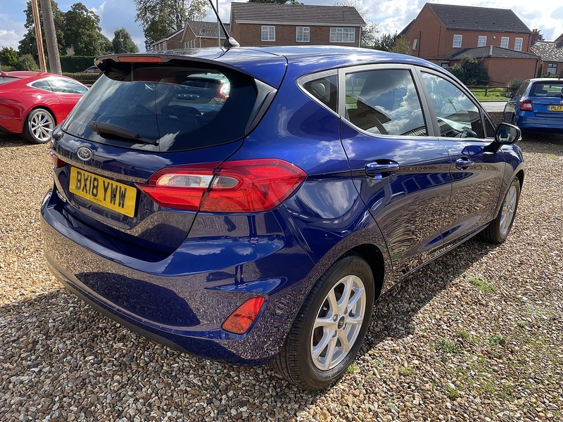 Ford 1.0T EcoBoost Zetec Hatchback 5dr Petrol Manual Euro 6 (s/s) (100 ps)