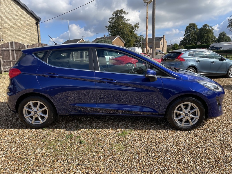 Ford 1.0T EcoBoost Zetec Hatchback 5dr Petrol Manual Euro 6 (s/s) (100 ps)