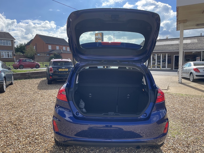 Ford 1.0T EcoBoost Zetec Hatchback 5dr Petrol Manual Euro 6 (s/s) (100 ps)