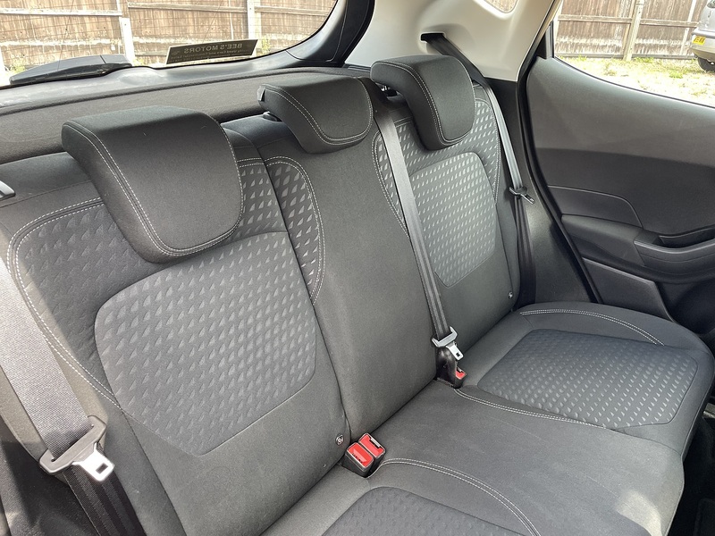 Ford 1.0T EcoBoost Zetec Hatchback 5dr Petrol Manual Euro 6 (s/s) (100 ps)