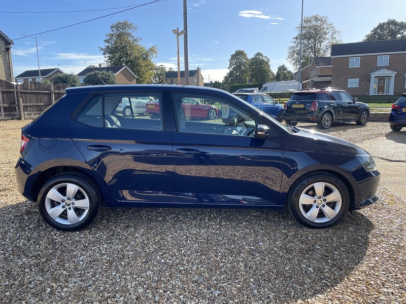 Skoda 1.0 TSI SE Hatchback 5dr Petrol Manual Euro 6 (s/s) (95 ps)