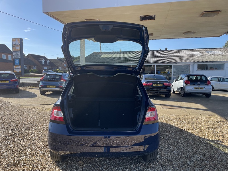 Skoda 1.0 TSI SE Hatchback 5dr Petrol Manual Euro 6 (s/s) (95 ps)