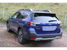 Subaru Outback Touring 