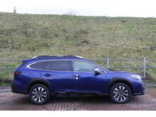 Subaru Outback Touring 
