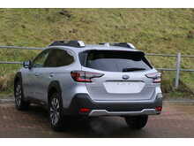 Subaru Outback Touring 