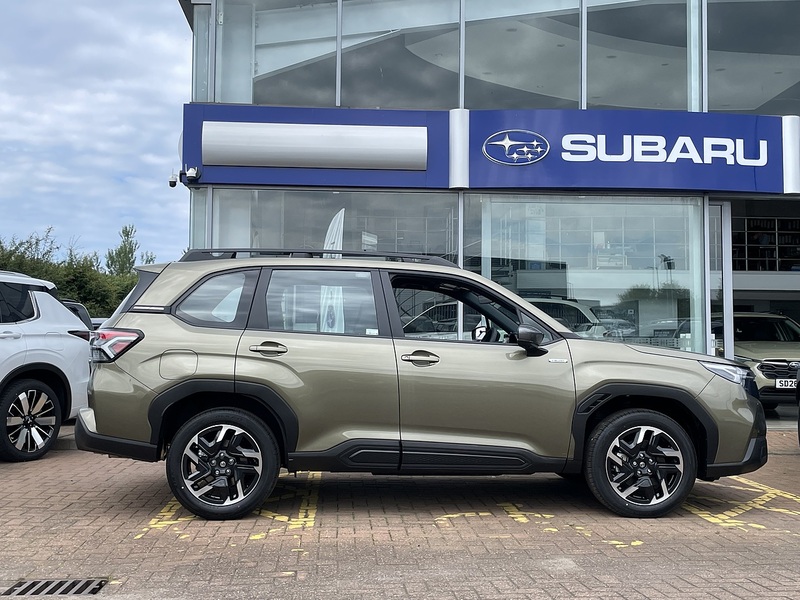 Subaru 2.0 i e-Boxer Limited SUV 5dr Petrol Hybrid Lineartronic 4WD Euro 6 (s/s) (136 ps)