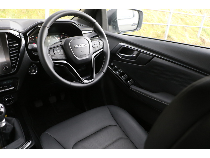 Isuzu V-Cross Dcb Pick Up 1.9 Manual Diesel