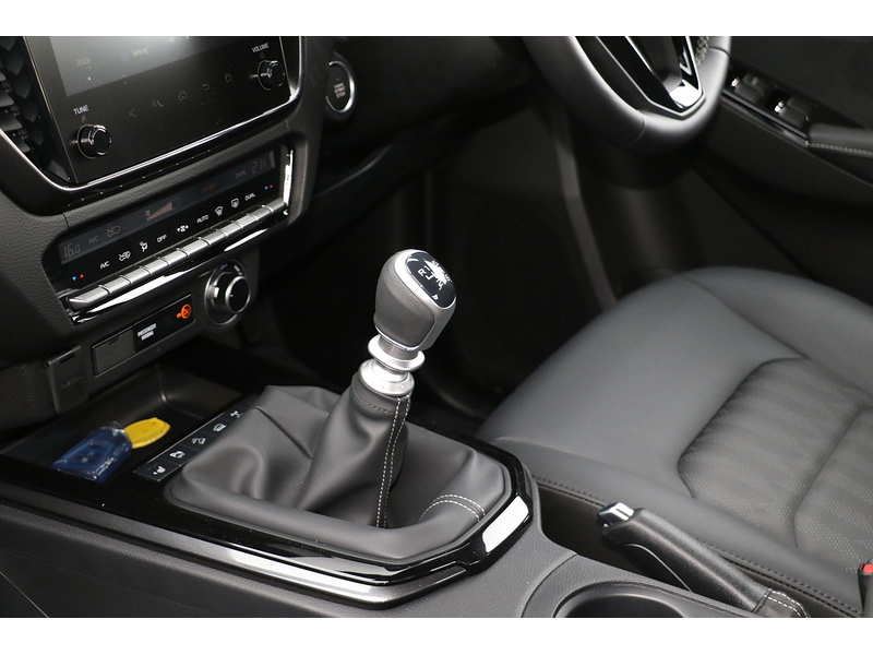 Isuzu V-Cross Dcb Pick Up 1.9 Manual Diesel