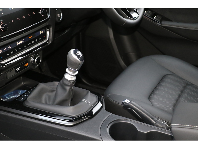 Isuzu V-Cross Dcb Pick Up 1.9 Manual Diesel