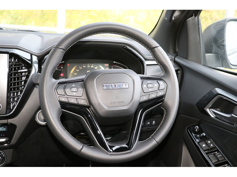 Isuzu V-Cross Dcb Pick Up 1.9 Manual Diesel