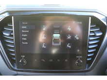 Isuzu D-Max V-Cross COMMERCIAL 