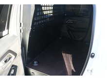 Isuzu D-Max V-Cross COMMERCIAL 