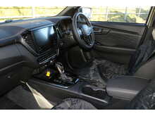 Isuzu D-Max V-Cross COMMERCIAL 