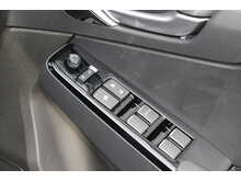 Isuzu D-Max V-Cross COMMERCIAL 