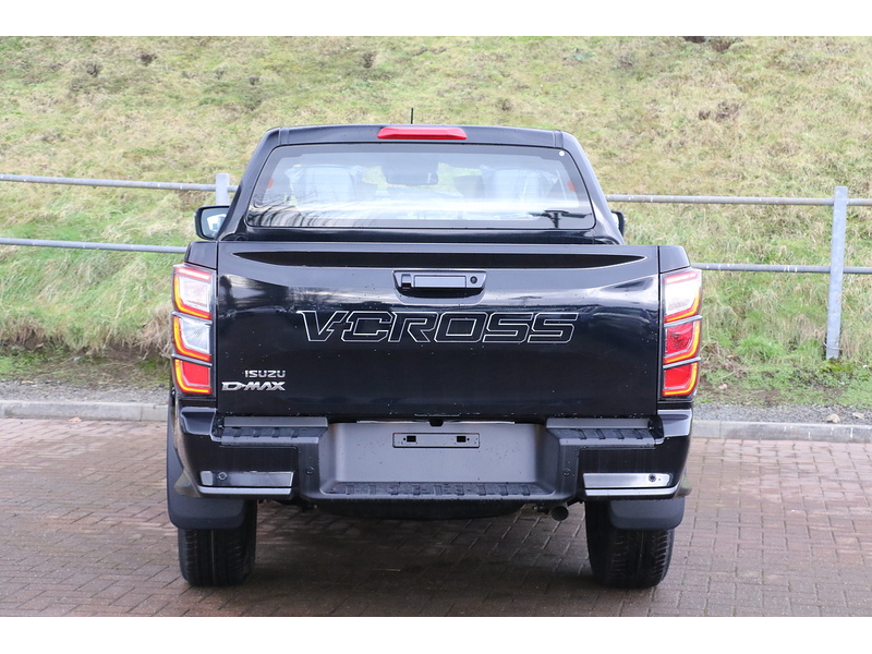 Isuzu V-Cross Dcb Pick Up 1.9 Automatic Diesel