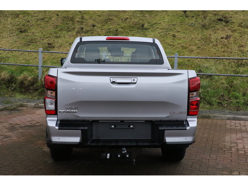 Isuzu Dl20 Dcb Pick Up 1.9 Automatic Diesel