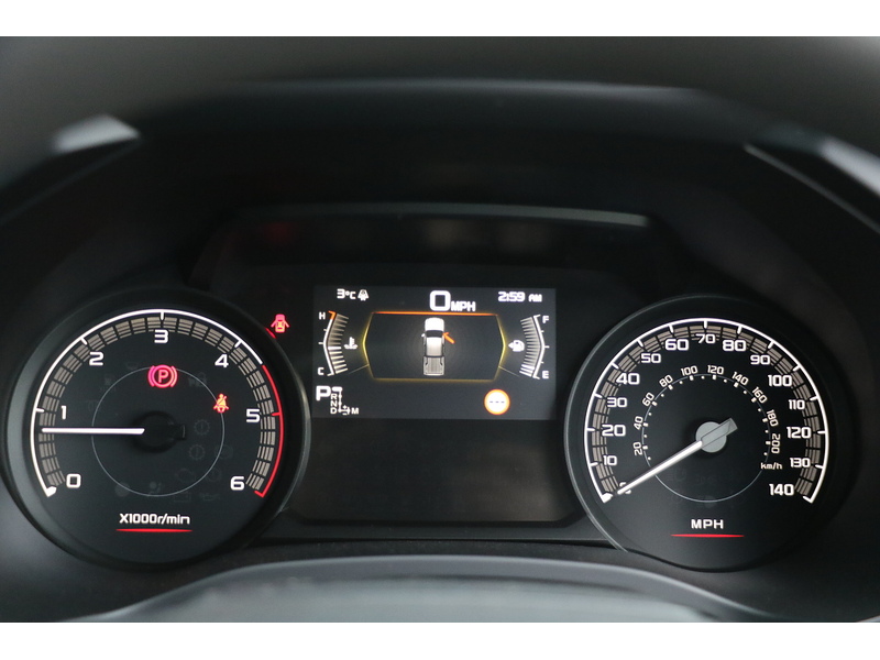 Isuzu Dl20 Dcb Pick Up 1.9 Automatic Diesel