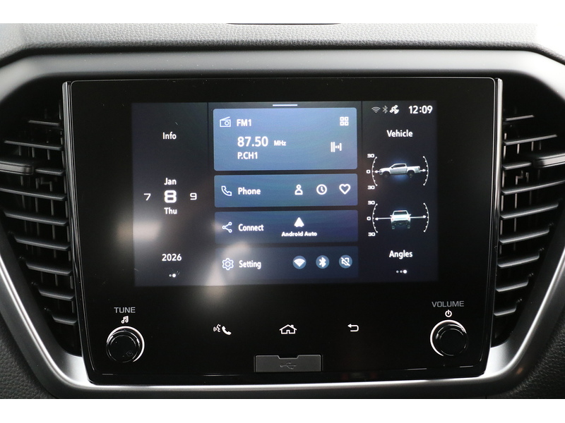 Isuzu Dl20 Dcb Pick Up 1.9 Automatic Diesel