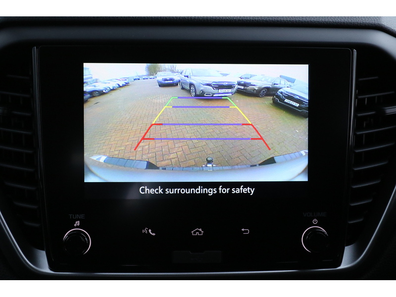 Isuzu Dl20 Dcb Pick Up 1.9 Automatic Diesel