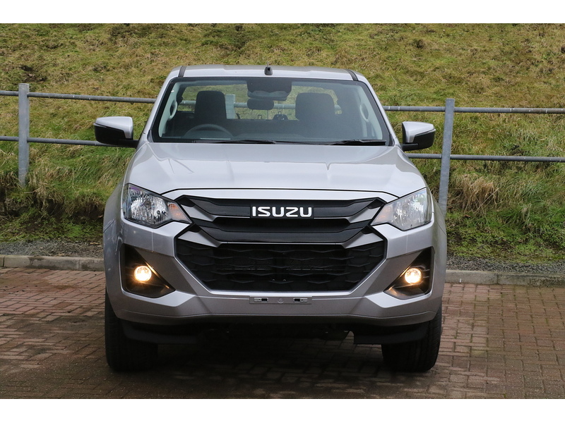 Isuzu Dl20 Dcb Pick Up 1.9 Automatic Diesel