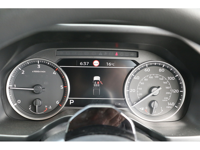 Mitsubishi TITAN Pickup 2.4 Auto Diesel