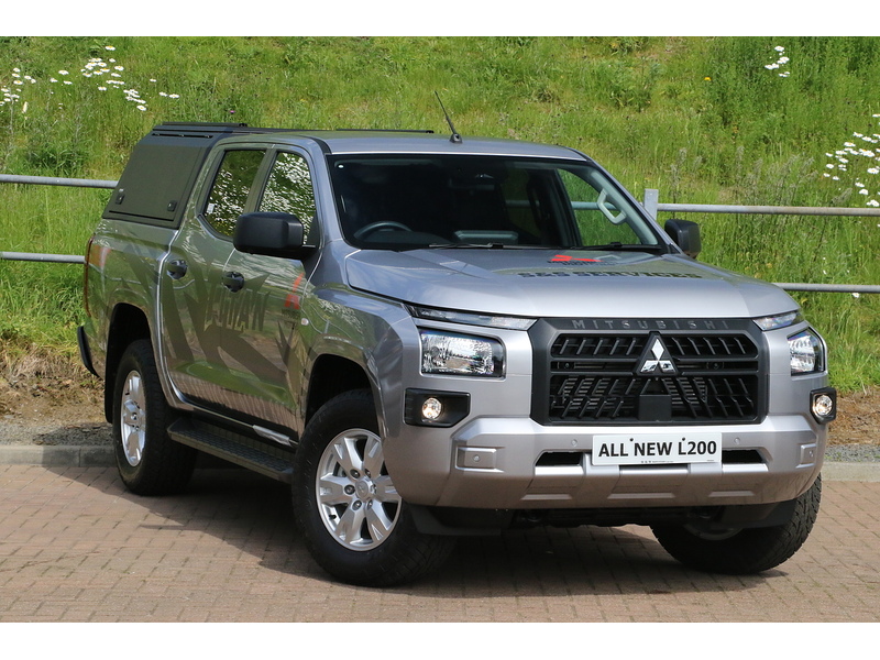Mitsubishi TITAN Pickup 2.4 Auto Diesel