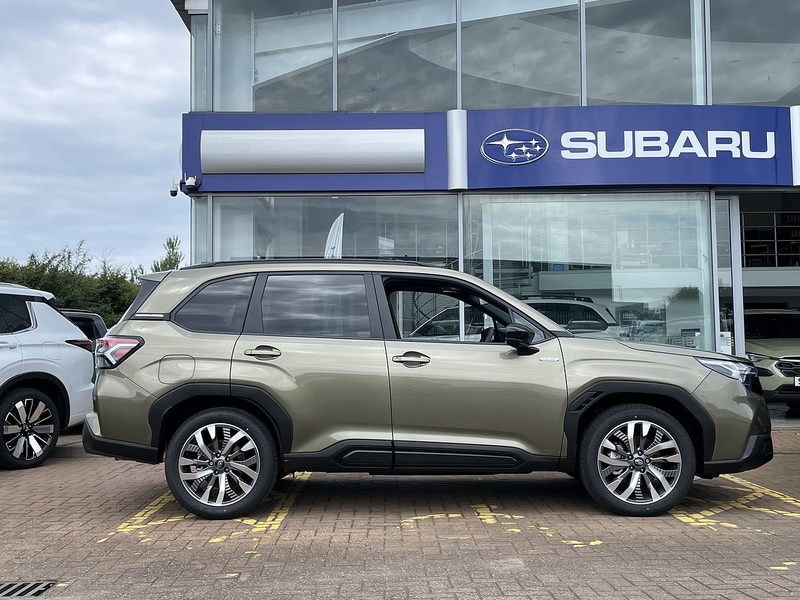 Subaru Touring suv 2000 cvt Petrol Hybrid