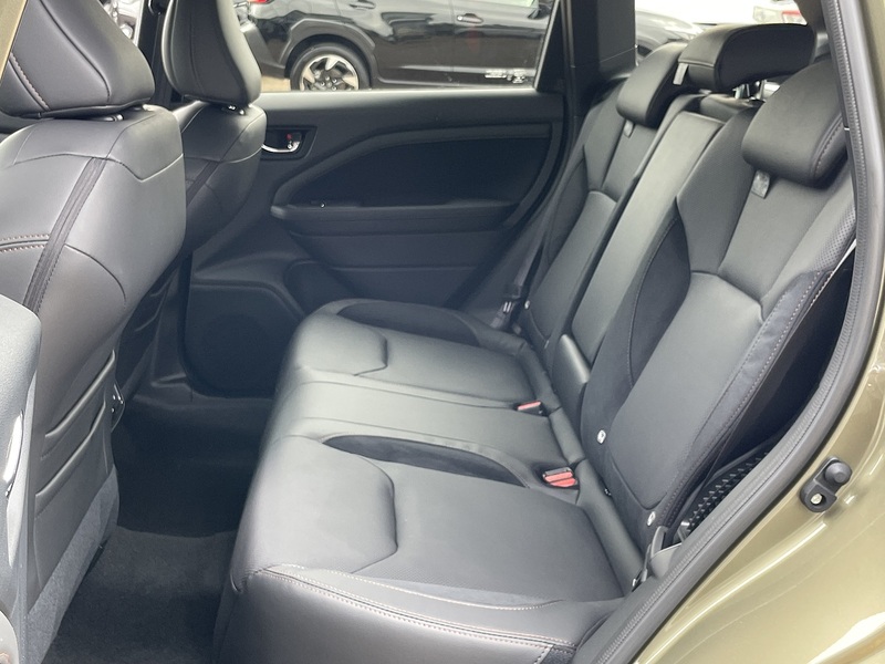 Subaru Touring suv 2000 cvt Petrol Hybrid