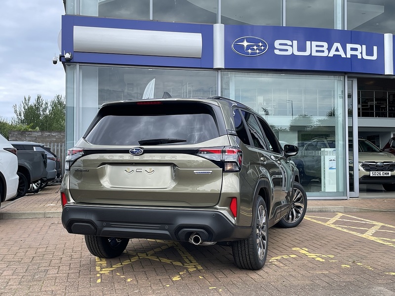 Subaru Touring suv 2000 cvt Petrol Hybrid