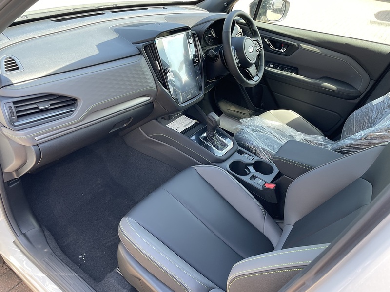 Subaru Field SUV 2000 CVT Petrol / hybrid