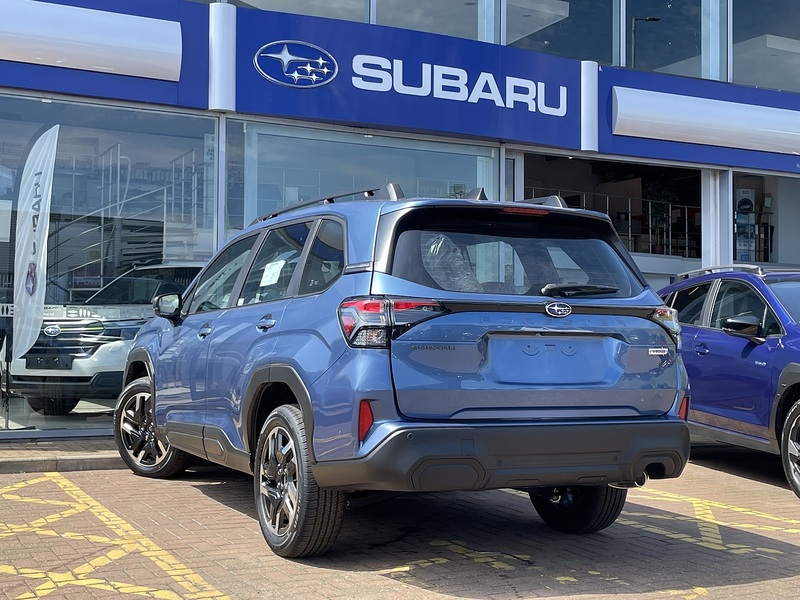 Subaru Limited SUV 2000 CVT Petrol / Hybrid