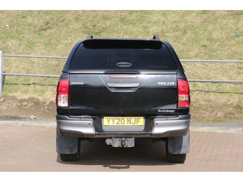 Toyota 2.4 D-4D Invincible X Pickup Double Cab 4dr Diesel Auto 4WD Euro 6 (s/s) (TSS) (150 ps)