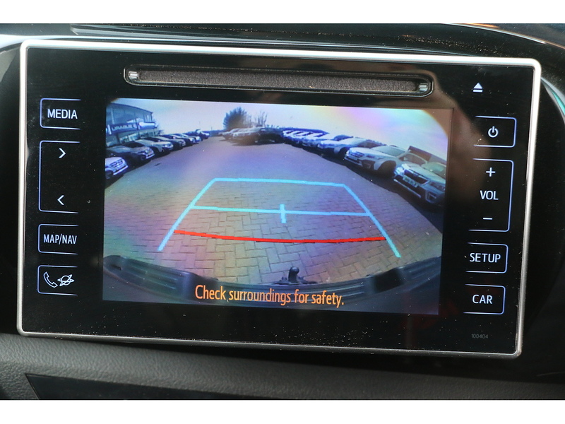 Toyota 2.4 D-4D Invincible X Pickup Double Cab 4dr Diesel Auto 4WD Euro 6 (s/s) (TSS) (150 ps)