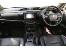 Toyota Hilux D-4D Invincible X 