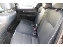 Toyota Hilux D-4D Invincible X 