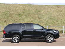 Toyota Hilux D-4D Invincible X 