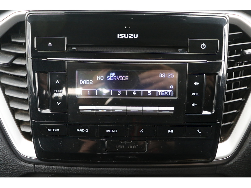 Isuzu 1.9 TD DL20 Pickup Double Cab 4dr Diesel Manual 4WD Euro 6 (s/s) (164 ps)