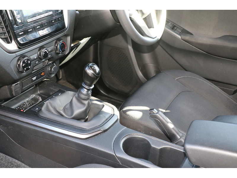 Isuzu 1.9 TD DL20 Pickup Double Cab 4dr Diesel Manual 4WD Euro 6 (s/s) (164 ps)