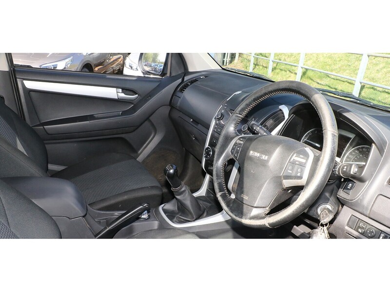 Isuzu 2.5 TD Yukon Pickup 4dr Diesel Manual 4x4 (192 g/km, 161 bhp)