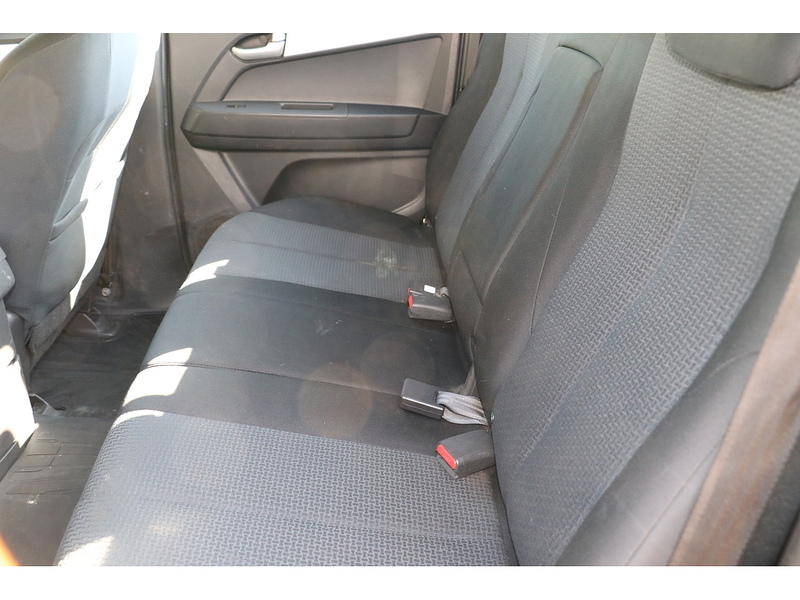 Isuzu 2.5 TD Yukon Pickup 4dr Diesel Manual 4x4 (192 g/km, 161 bhp)