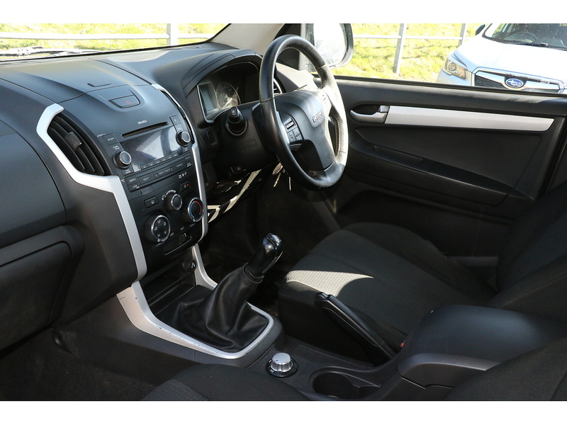 Isuzu 2.5 TD Yukon Pickup 4dr Diesel Manual 4x4 (192 g/km, 161 bhp)