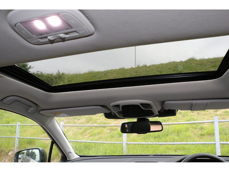 Subaru Touring Estate 2.5 CVT Petrol