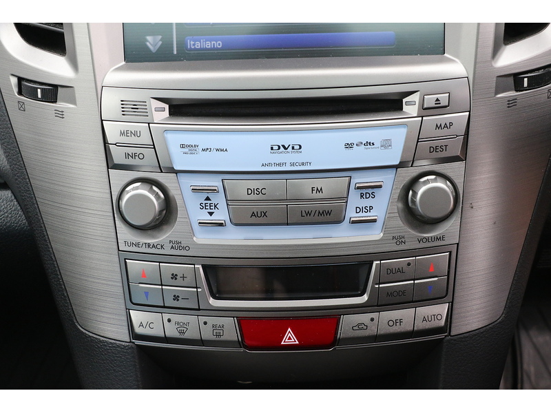 Subaru 2.5i SE Estate 5dr Petrol Lineartronic 4WD Euro 5 (SNavPlus) (167 ps)