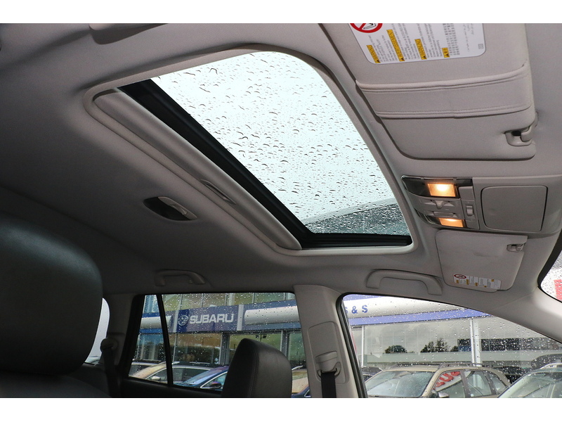 Subaru 2.5i SE Estate 5dr Petrol Lineartronic 4WD Euro 5 (SNavPlus) (167 ps)