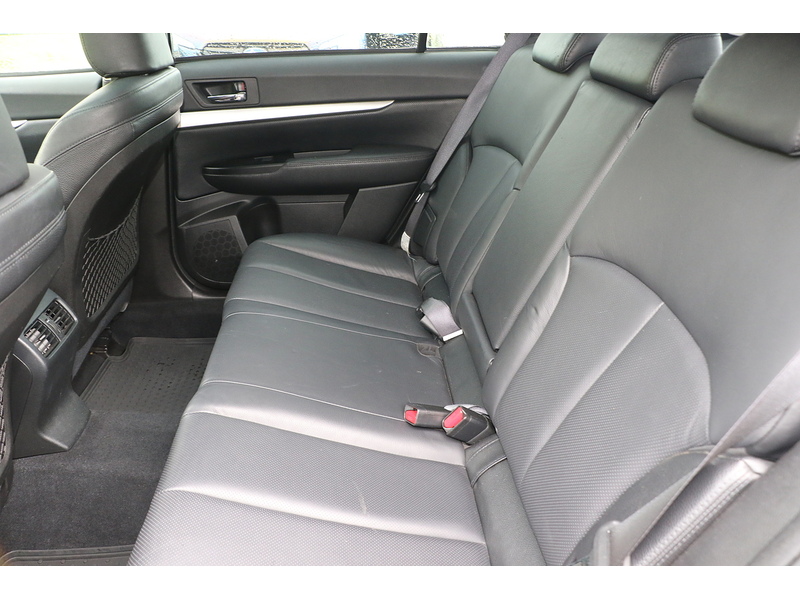 Subaru 2.5i SE Estate 5dr Petrol Lineartronic 4WD Euro 5 (SNavPlus) (167 ps)