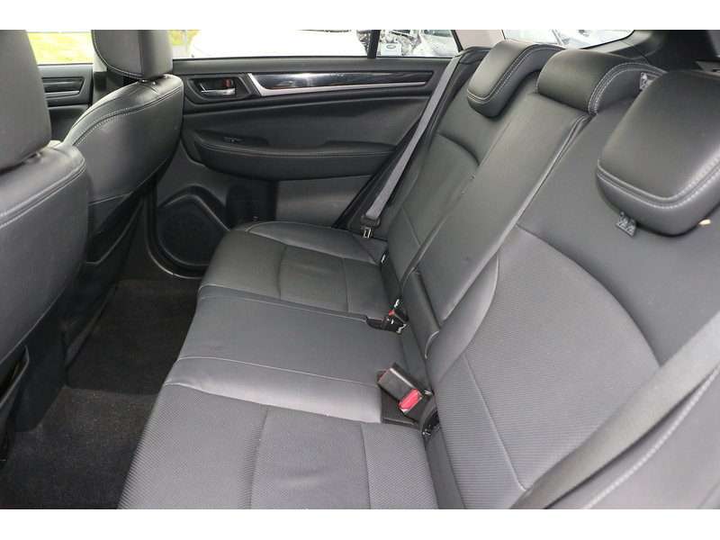 Subaru 2.0D SE Premium Estate 5dr Diesel Lineartronic 4WD Euro 6 (150 ps)