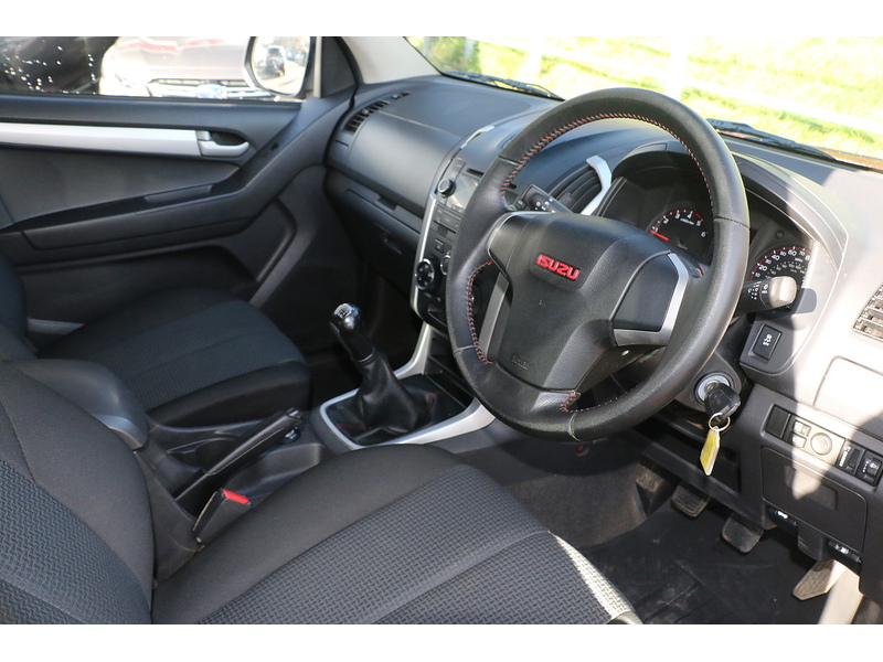 Isuzu 2.5 TD Fury Pickup 4dr Diesel Manual 4x4 (192 g/km, 161 bhp)