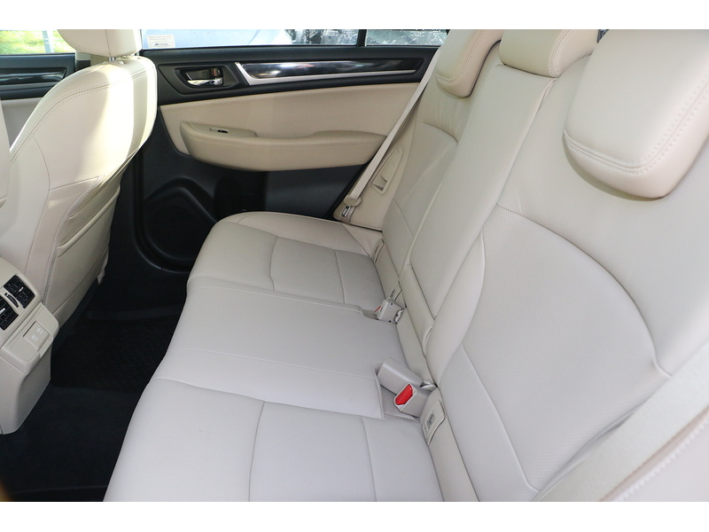 Subaru 2.5i SE Premium Estate 5dr Petrol Lineartronic 4WD Euro 6 (s/s) (175 ps)