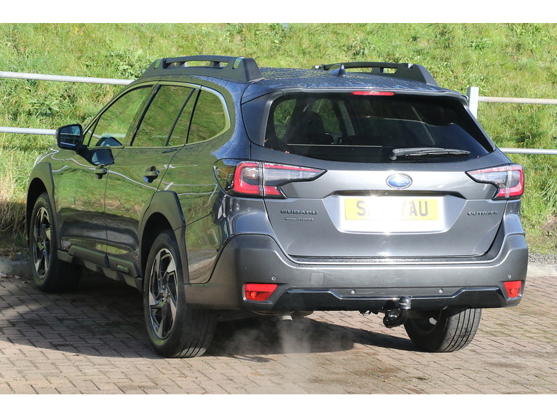 Subaru 2.5i Field Estate 5dr Petrol Lineartronic 4WD Euro 6 (s/s) (169 ps)